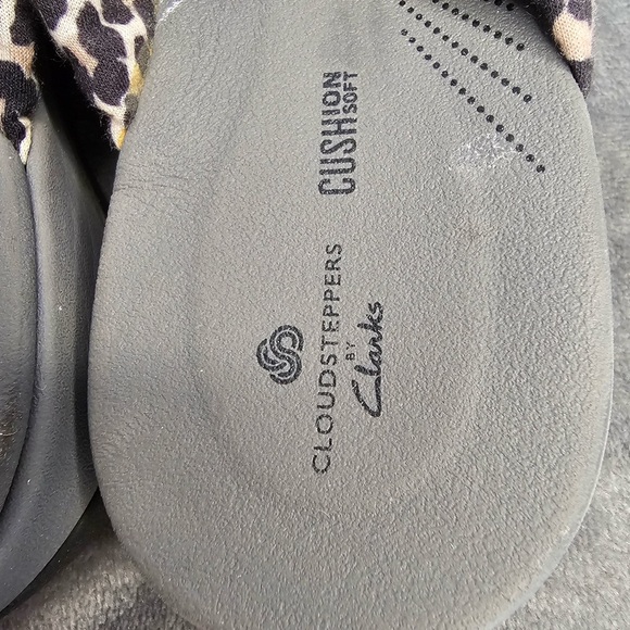 Clarks Leopard Print Sandals - Picture 2 of 8